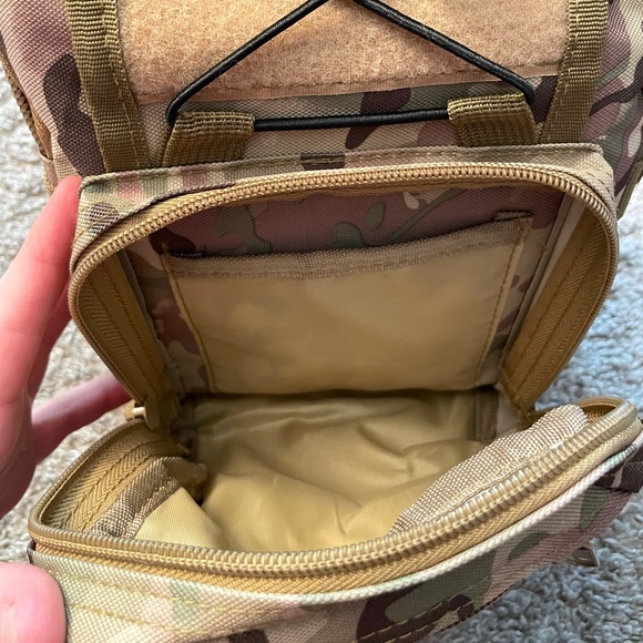 Camo shoulder bag - Picture 8 of 11